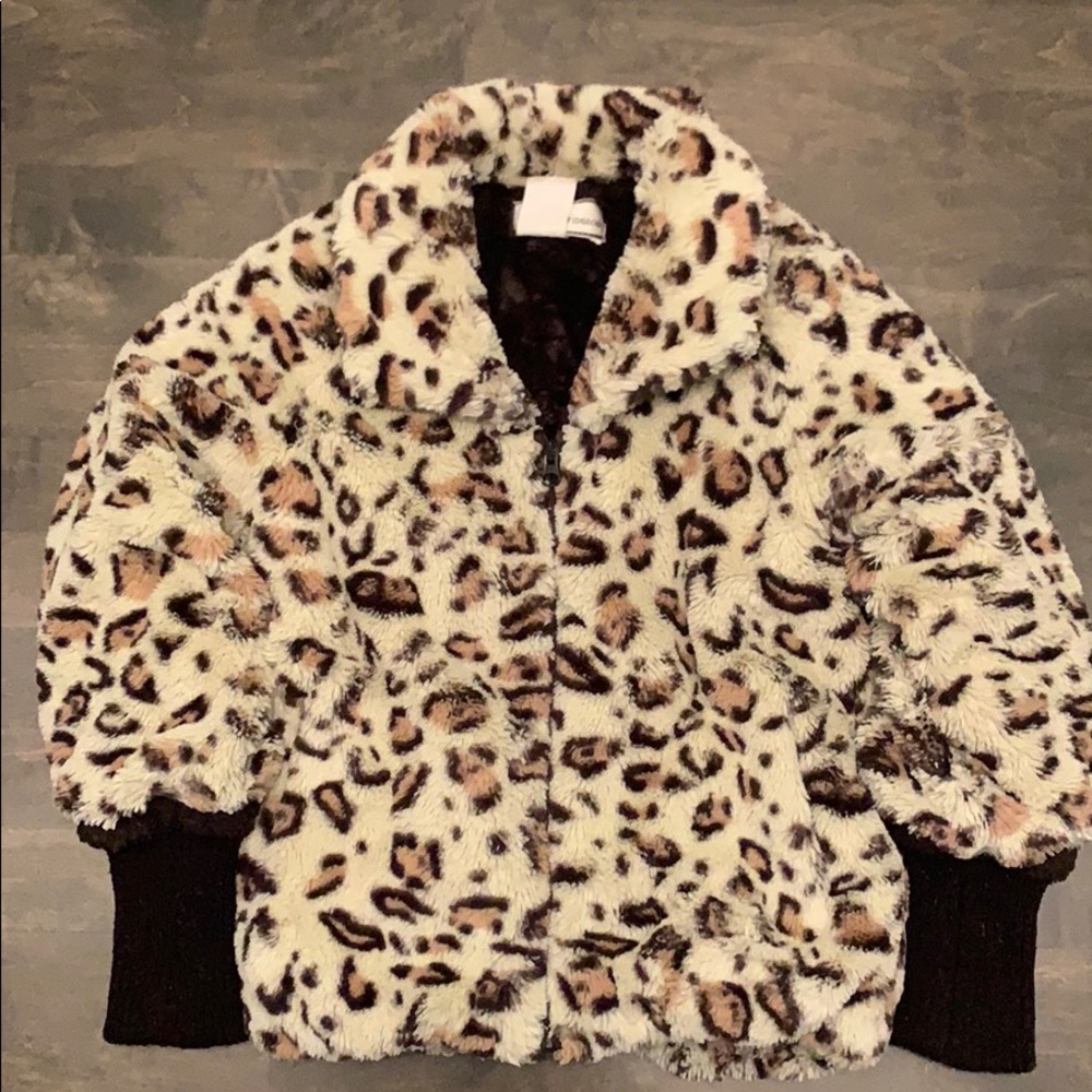 GUC Faux Fur Jacket 😍
